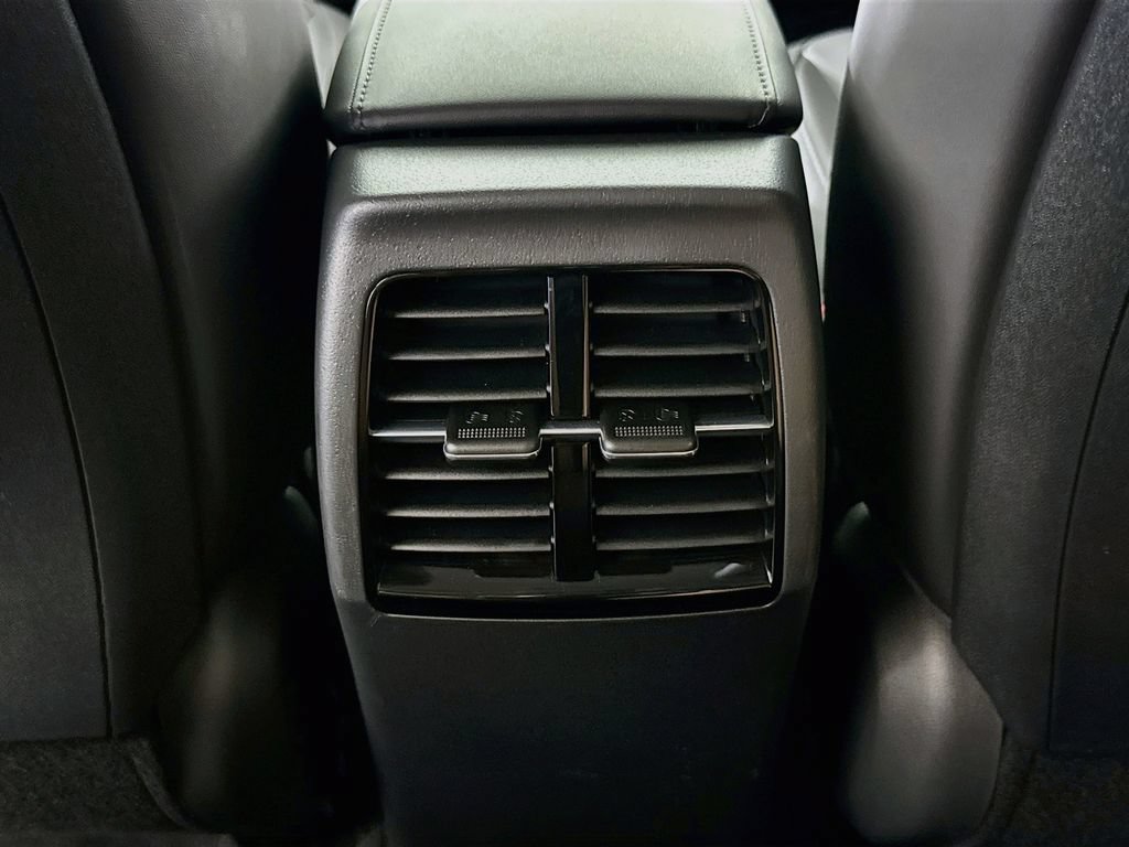 Used 2025 Kia Niro EX w/ EX Cold Weather Package FWD image 25