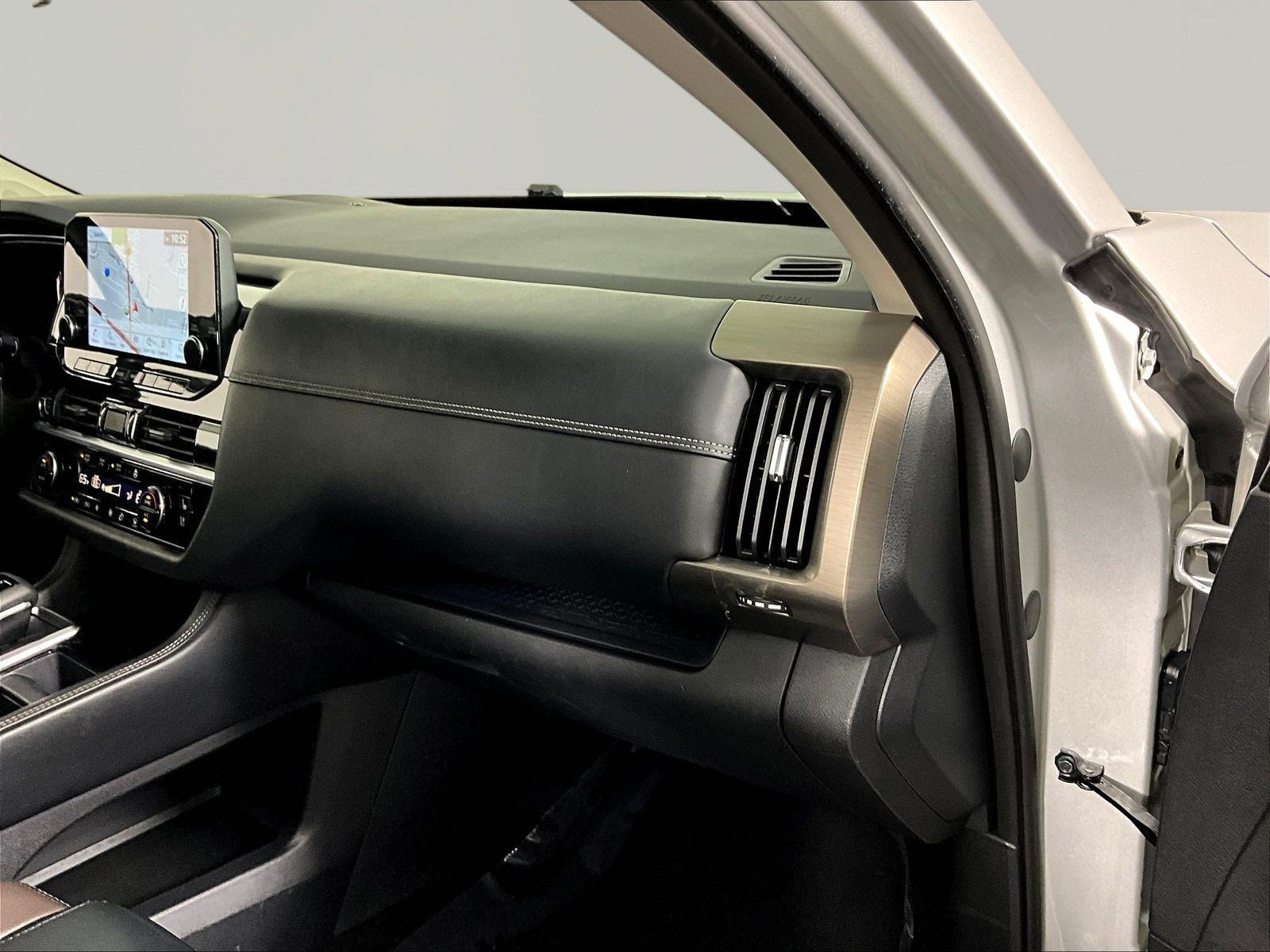 Certified 2023 Nissan Pathfinder Platinum FWD image 27