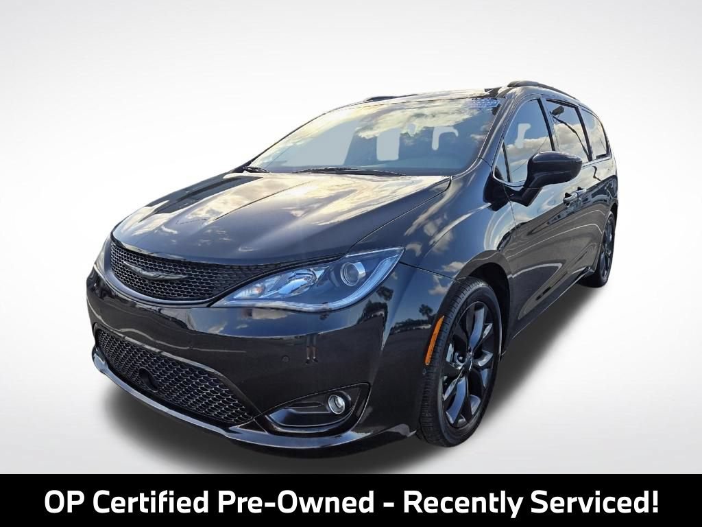 Used 2019 Chrysler Pacifica Touring-L Plus w/ Advanced Safetytec Group FWD image 3