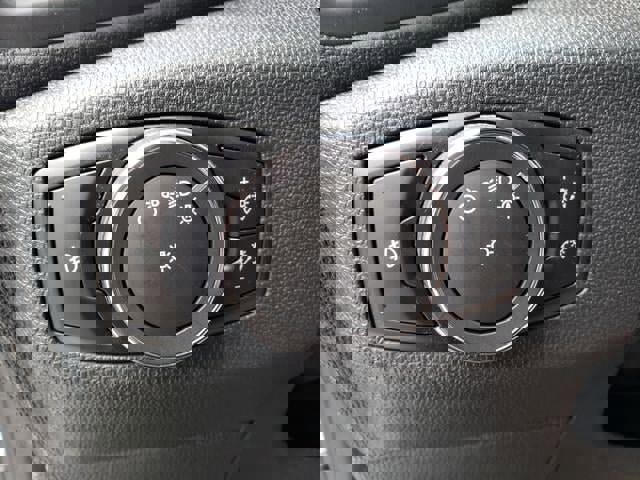 Used 2021 Ford EcoSport SE image 18