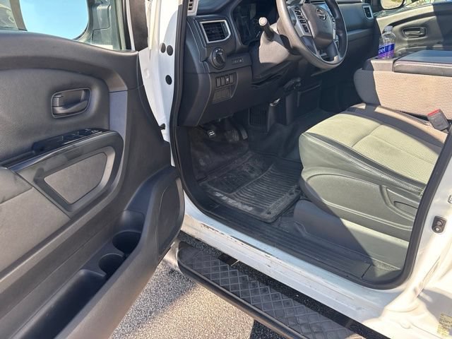 Used 2017 Nissan Titan S RWD image 10
