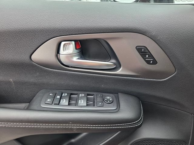New 2027 Chrysler Pacifica Select FWD image 20