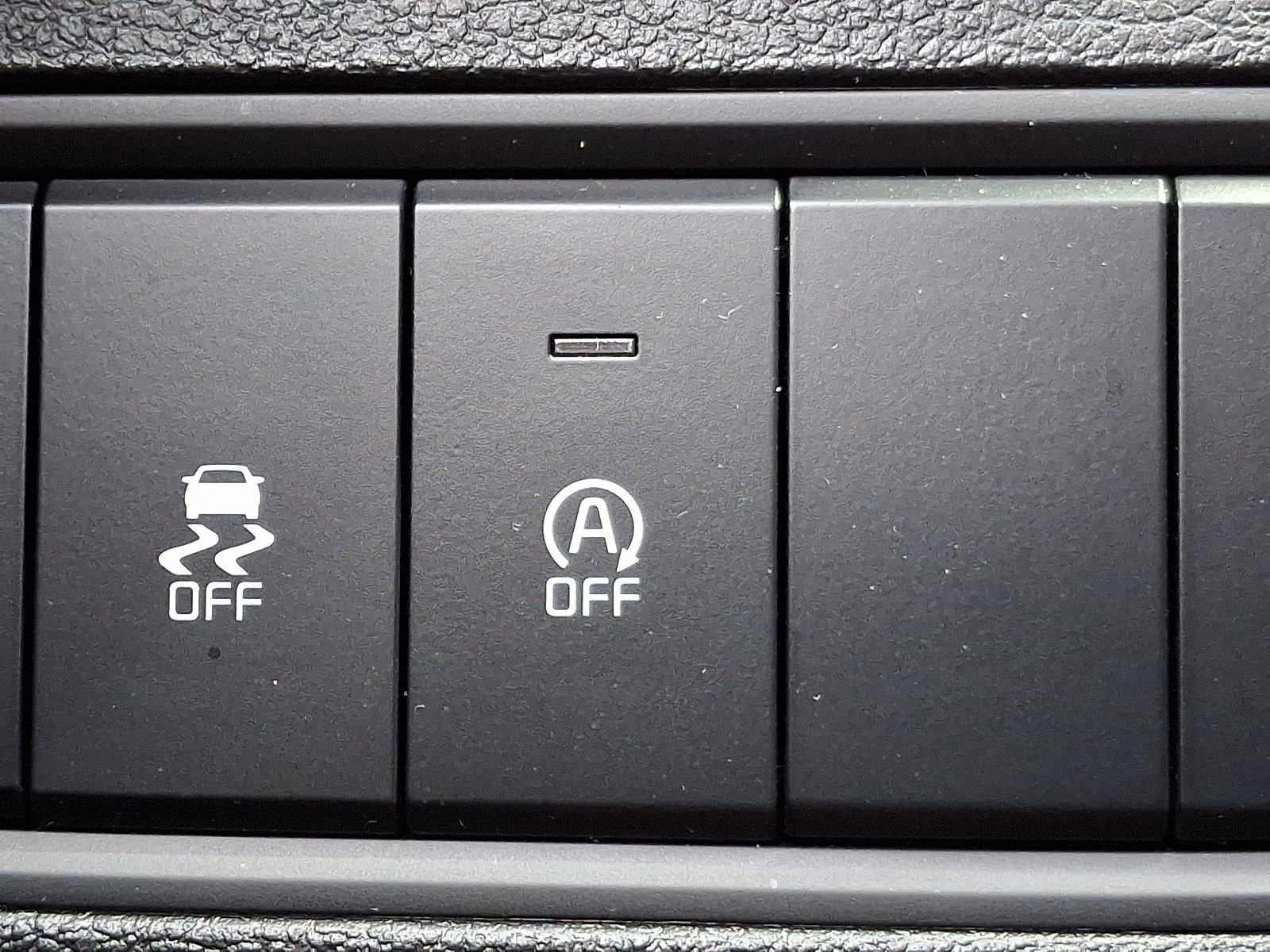 Certified 2025 Kia Soul LX w/ LX Technology Package FWD image 24