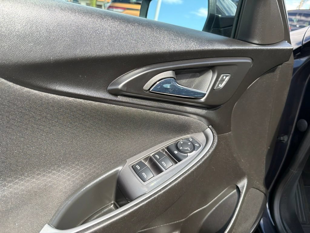 Used 2023 Chevrolet Malibu LT FWD image 14