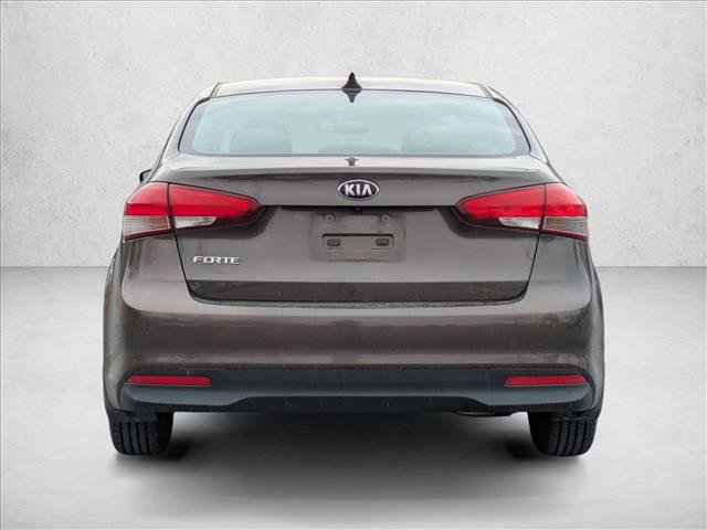 Used 2017 Kia Forte LX w/ LX Popular Package image 6