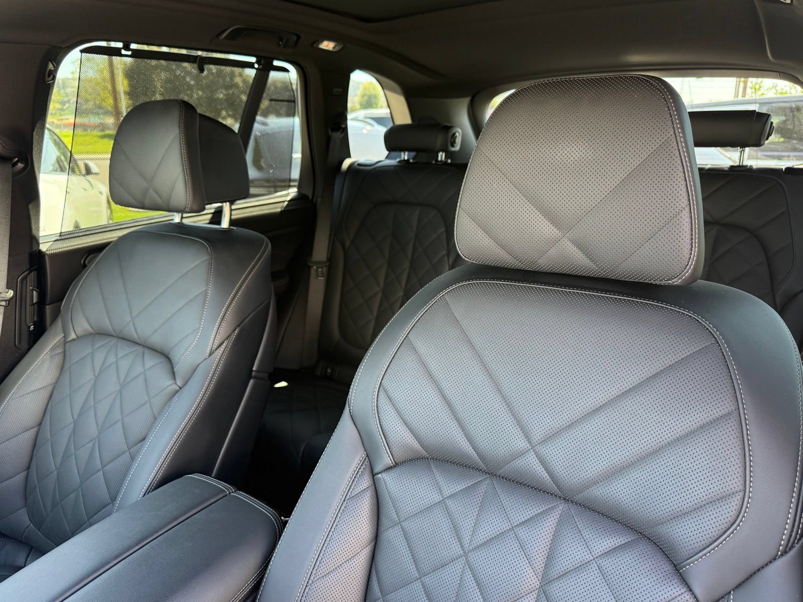 Used 2025 BMW X5 M60i AWD/4WD image 28