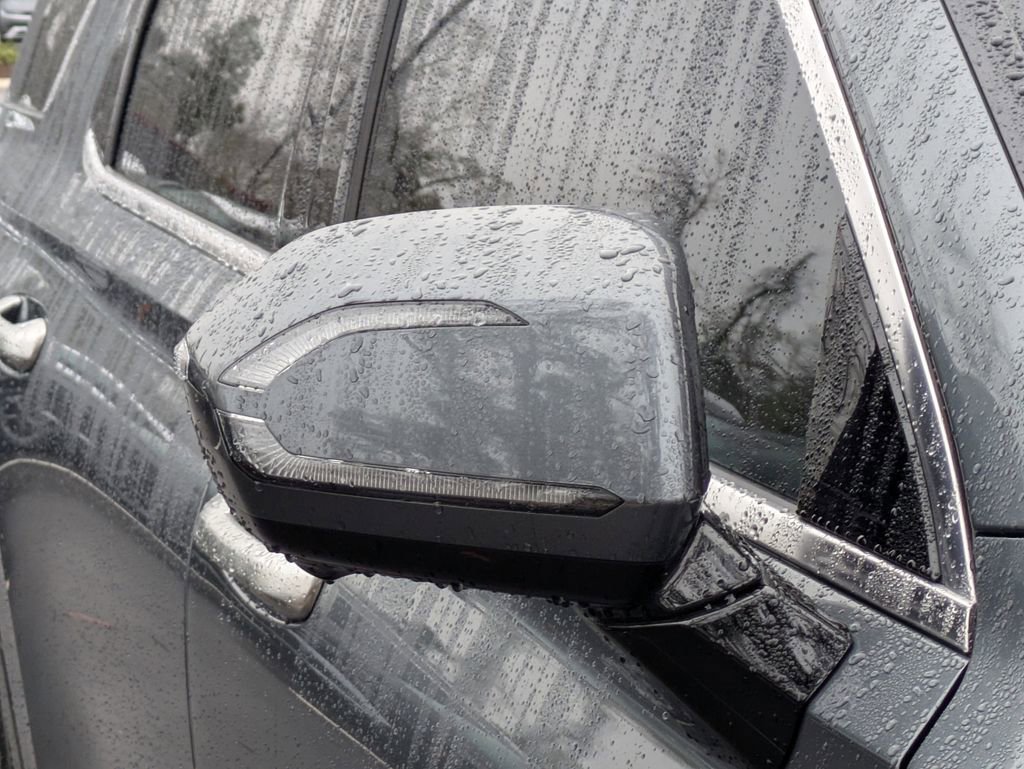 Used 2024 Hyundai Palisade Calligraphy image 11