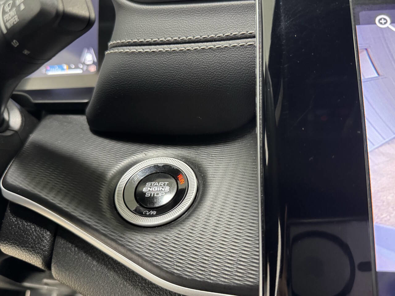 Used 2024 Jeep Grand Cherokee L Laredo image 29