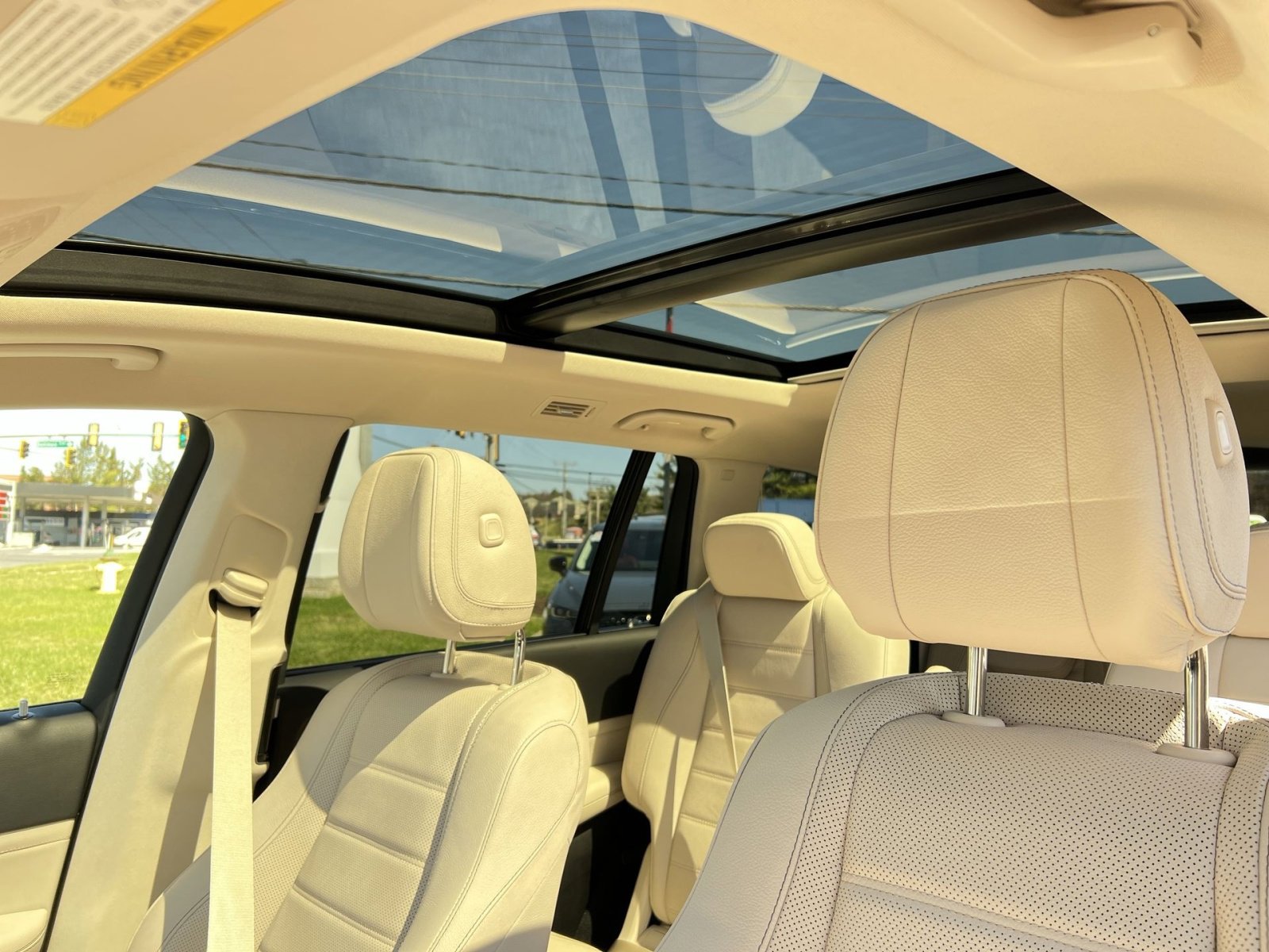 Used 2023 Mercedes-Benz GLS 580 4MATIC image 24