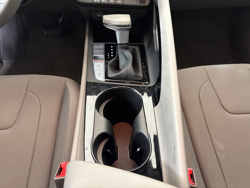 Certified 2025 Hyundai Elantra Hybrid FWD image 23