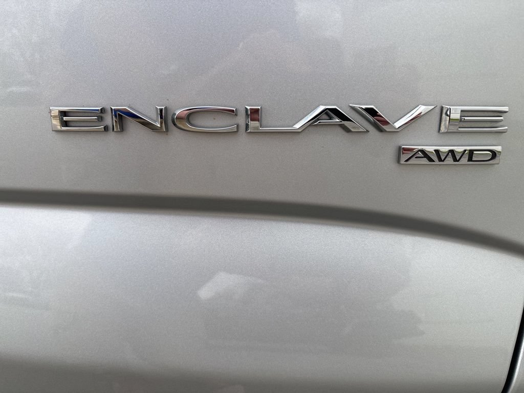Used 2018 Buick Enclave Premium w/ LPO, Hit The Road Package AWD/4WD image 7