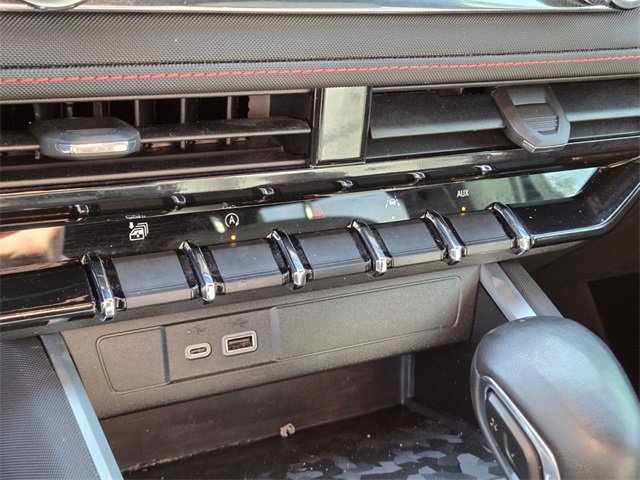 Used 2023 Chevrolet Colorado Z71 w/ Z71 Convenience Package 2 image 22