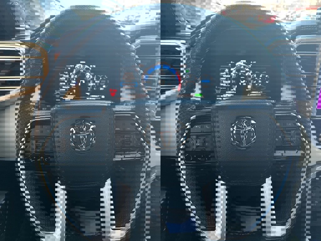 Used 2023 Toyota Sequoia Capstone image 24