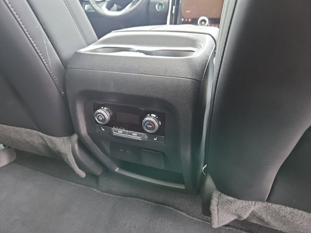 Certified 2025 GMC Acadia Elevation w/ Elevation Premium Package image 18