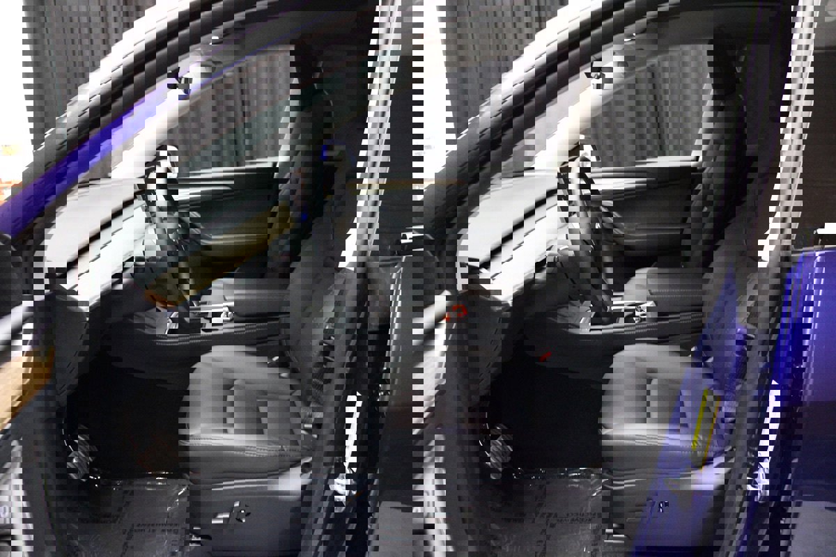 Used 2024 Tesla Model Y Performance image 45