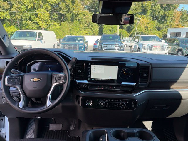 Used 2024 Chevrolet Silverado 1500 LT AWD/4WD image 8