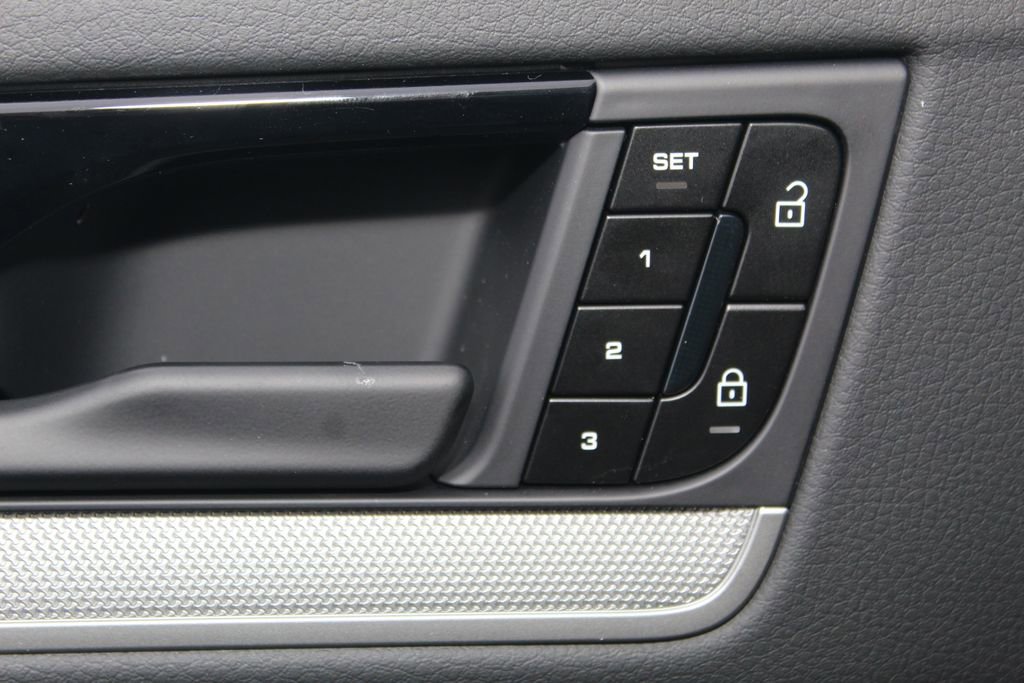 New 2026 Porsche Cayenne image 22