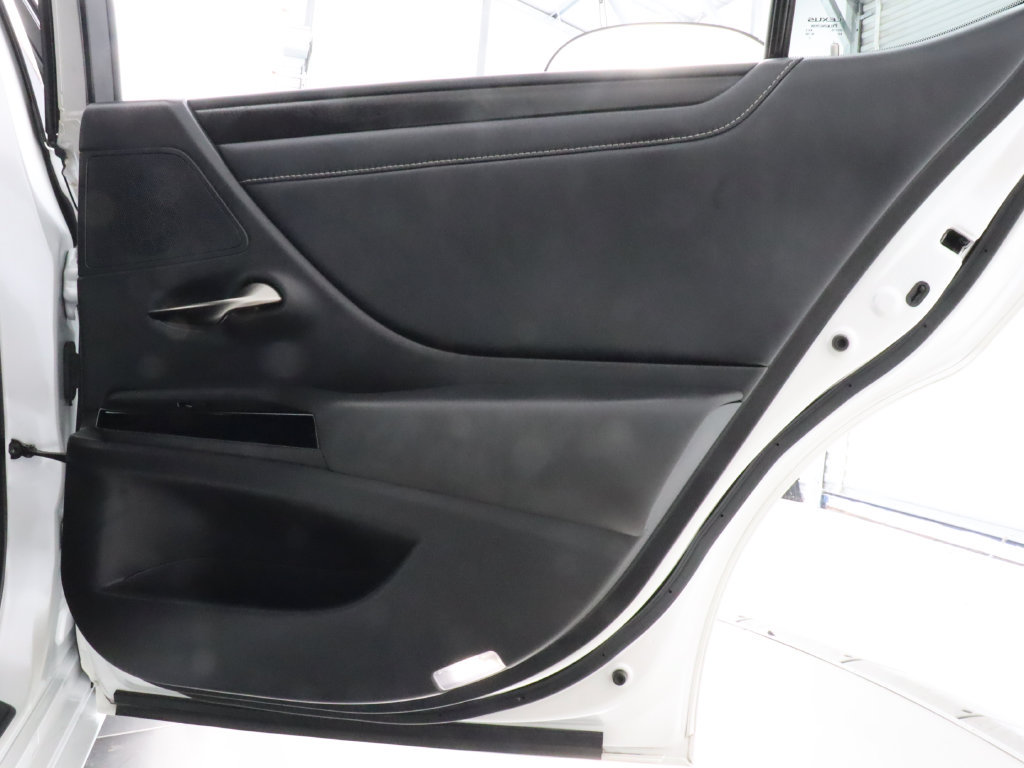 Used 2022 Lexus ES 300h w/ Premium Package FWD image 38