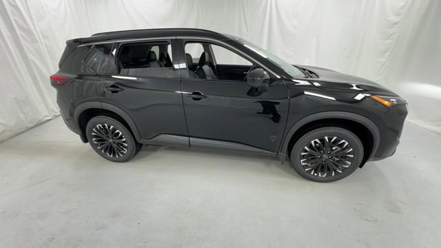 New 2026 Nissan Rogue SV AWD/4WD image 2