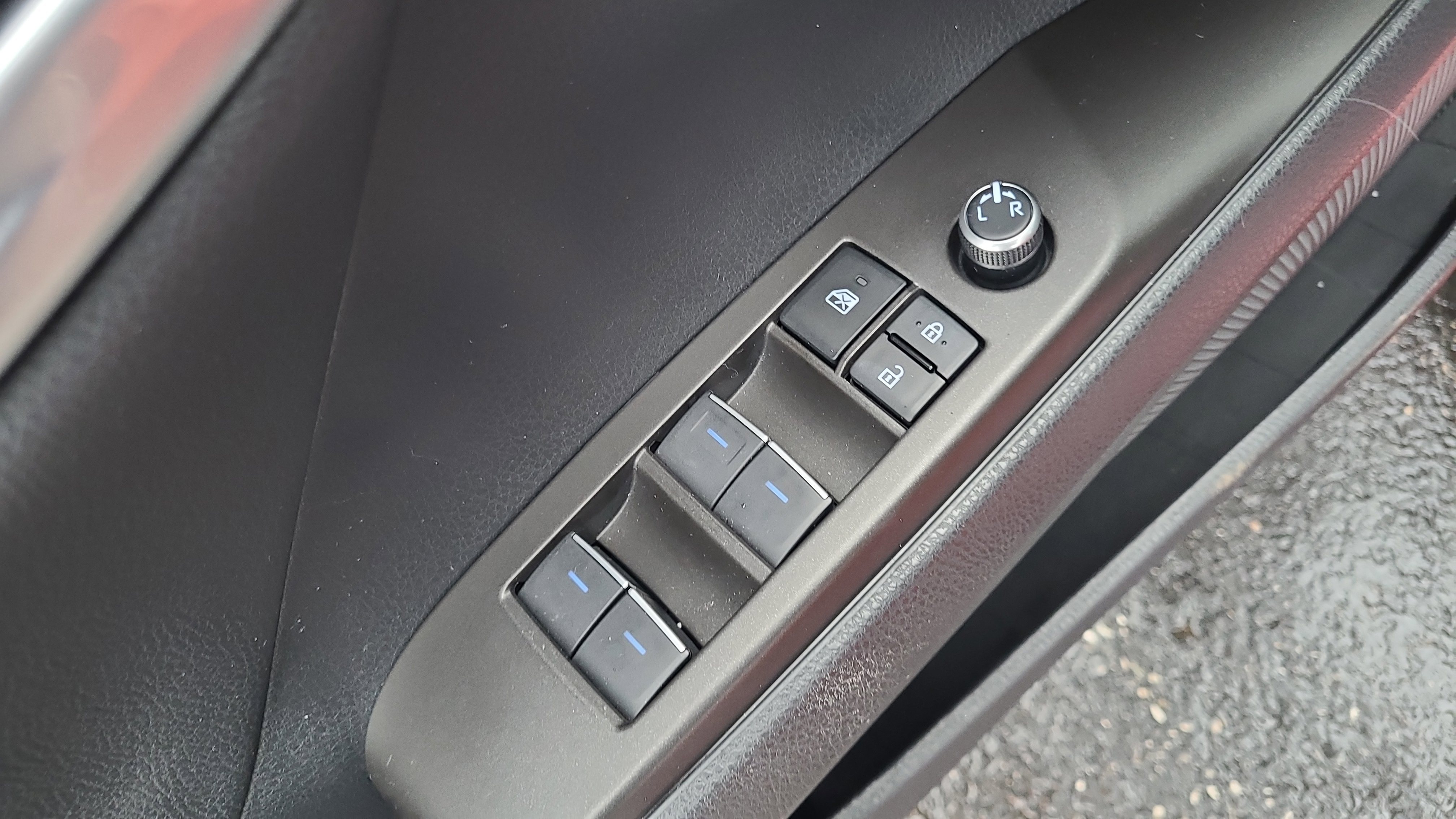 Used 2023 Toyota Camry XSE image 31