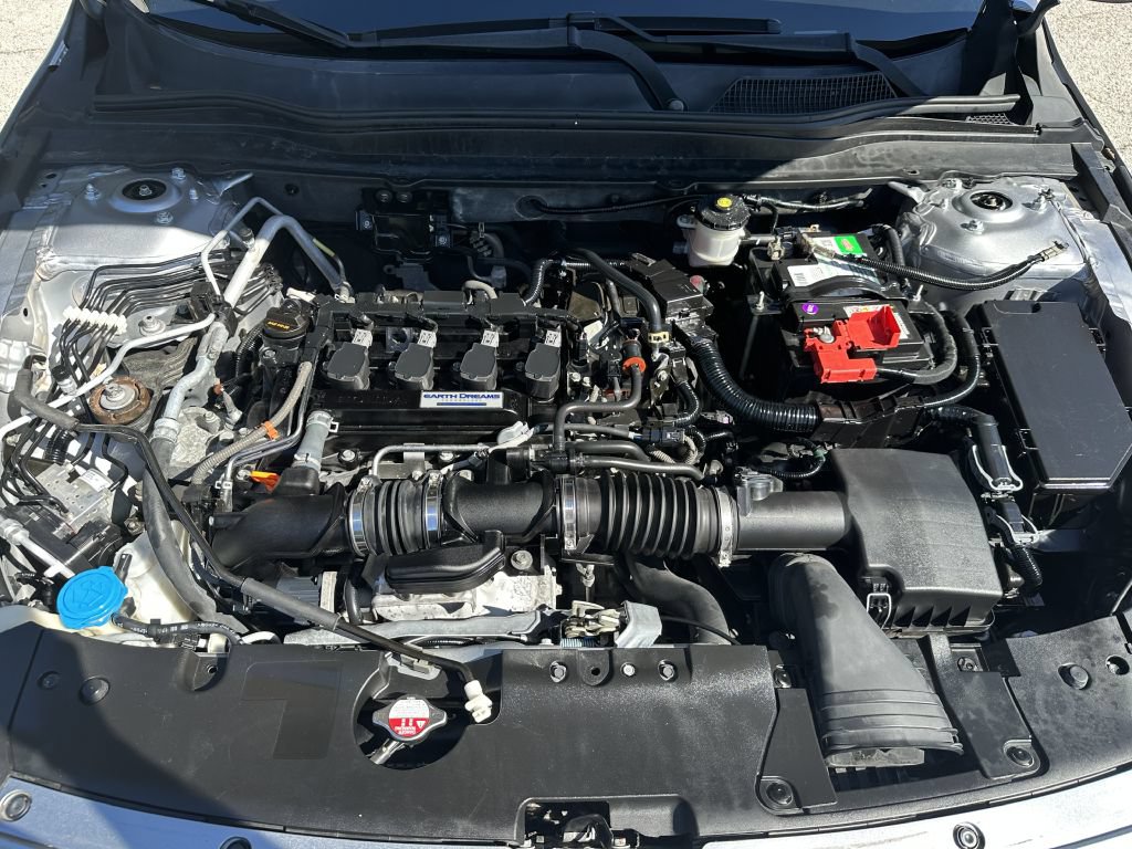 Used 2018 Honda Accord Sport image 4