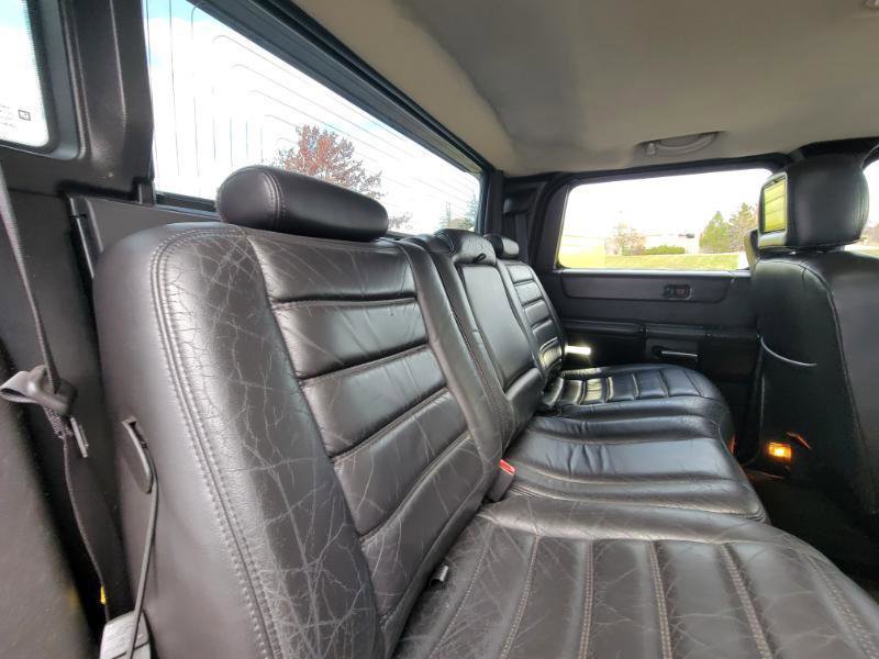 Used 2005 HUMMER H2 SUT w/ Preferred Equipment Group AWD/4WD image 64