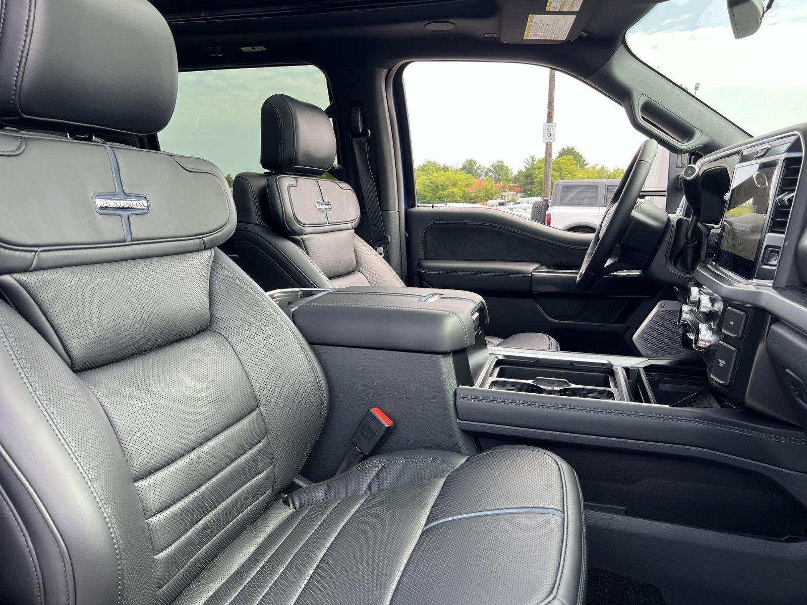 New 2026 Ford F450 Platinum AWD/4WD image 27