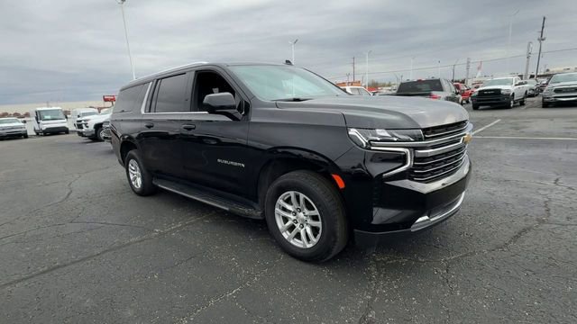 Used 2023 Chevrolet Suburban LT RWD image 2