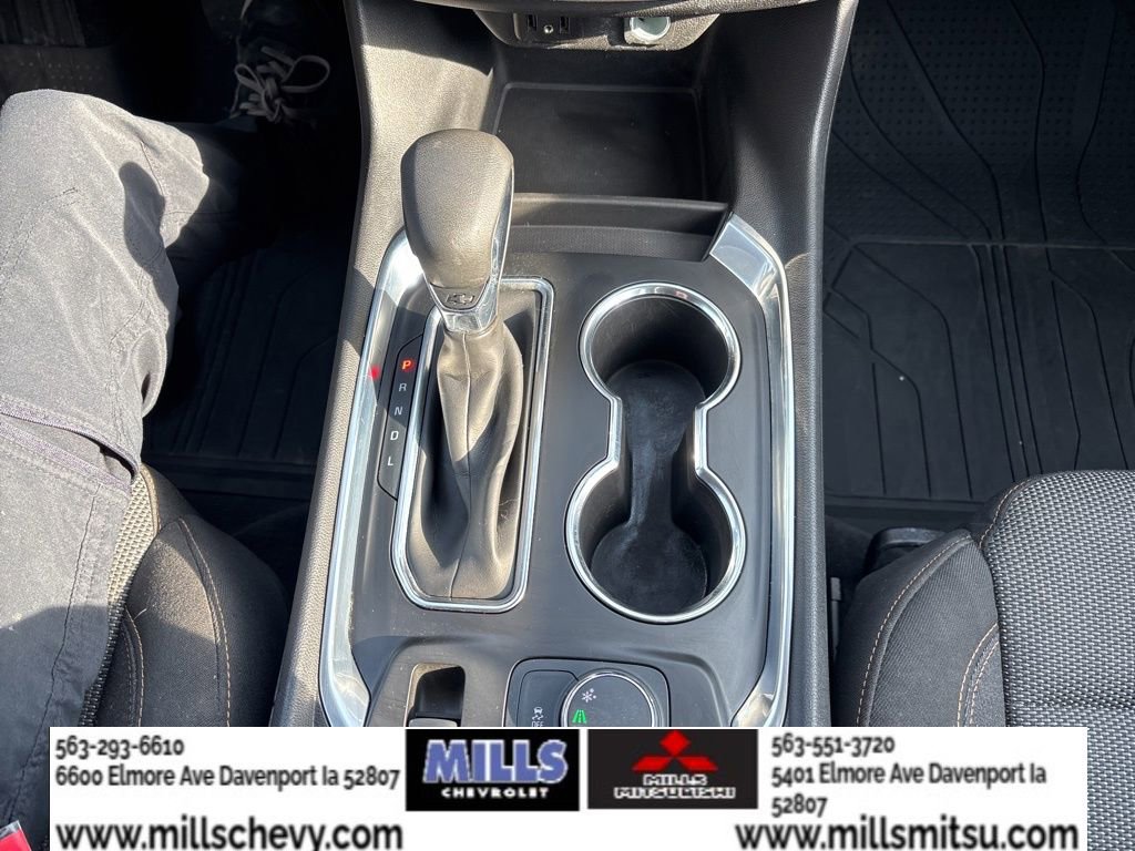 Used 2021 Chevrolet Traverse LT image 23