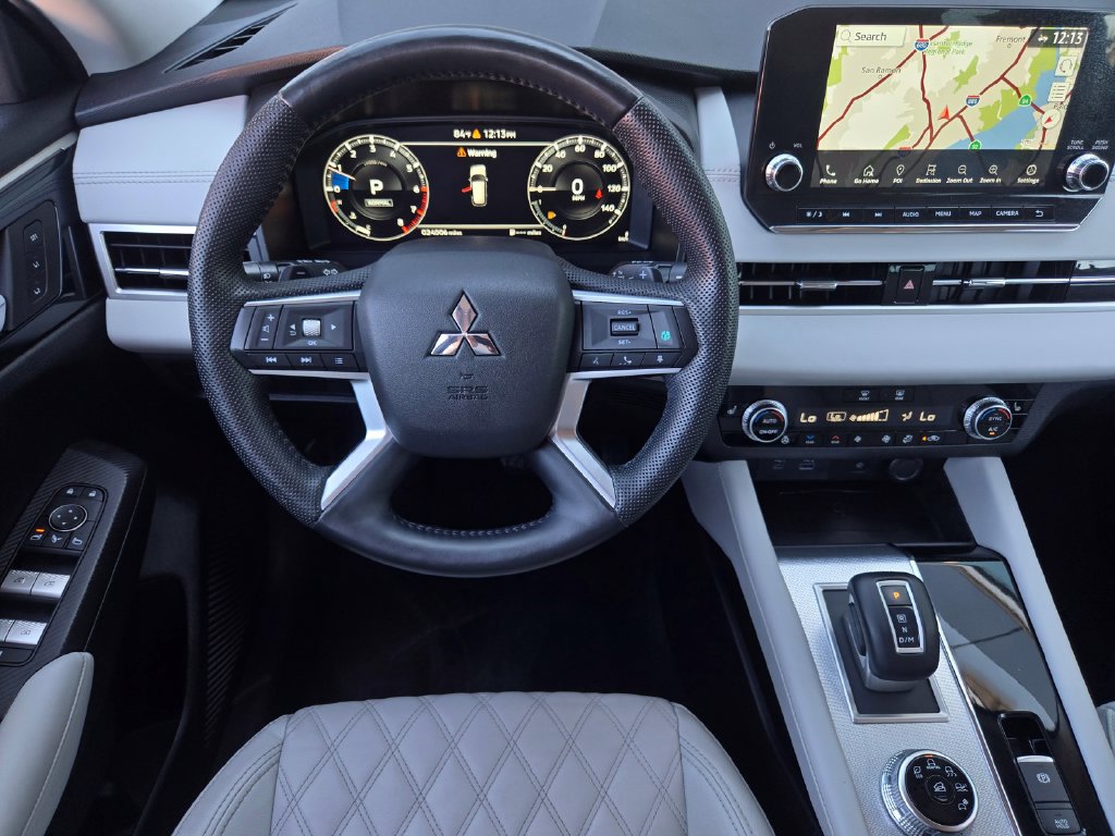 Used 2023 Mitsubishi Outlander SEL FWD image 16