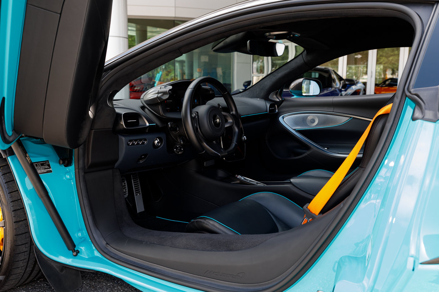 Used 2023 McLaren Artura RWD image 47