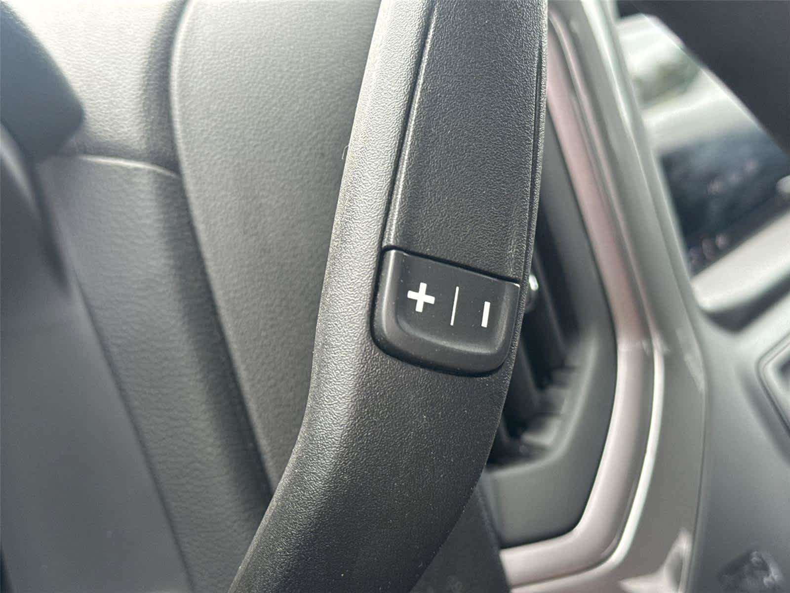 Used 2023 Chevrolet Silverado 1500 Custom AWD/4WD image 24