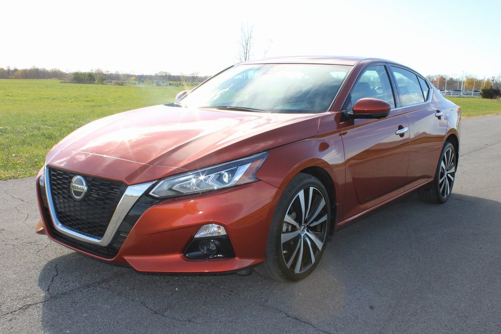 Used 2022 Nissan Altima 2.5 Platinum image 3