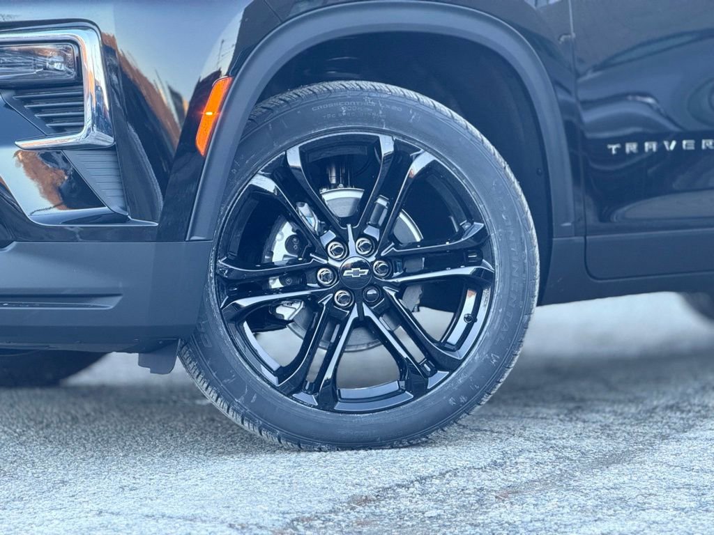 New 2026 Chevrolet Traverse LT w/ Driver Confidence Package image 2