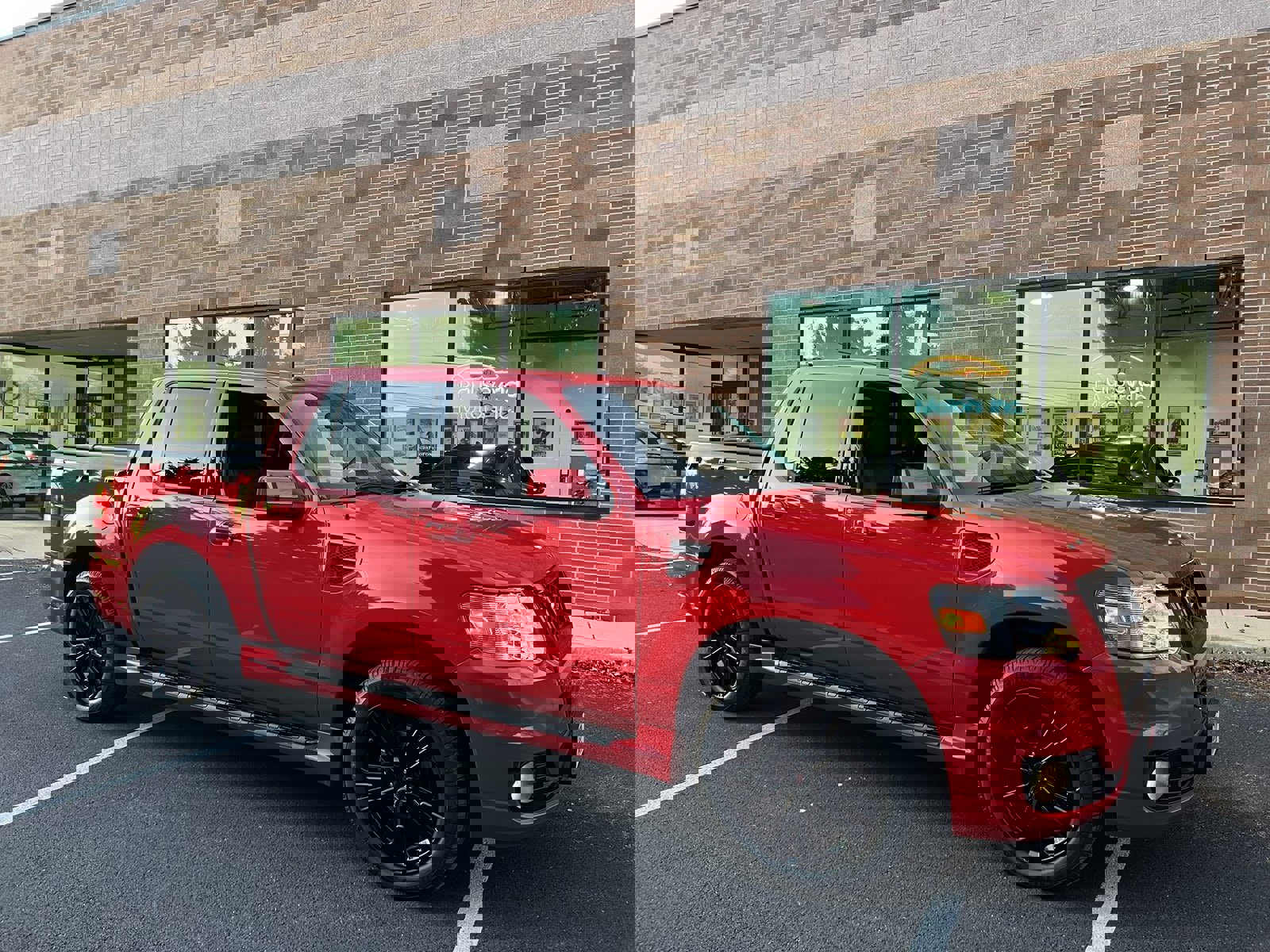 Used 2008 Ford Explorer Sport Trac Adrenalin image 30