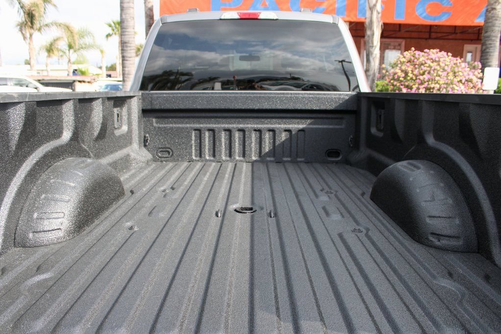 Used 2023 Ford F250 XLT AWD/4WD image 9