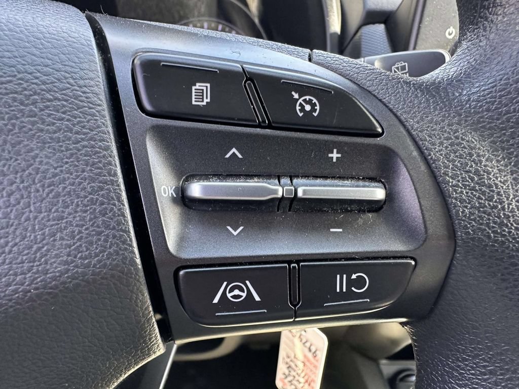 Used 2023 Hyundai Kona SE AWD/4WD image 18