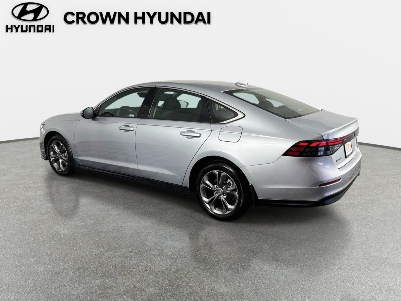 Used 2024 Honda Accord EX image 8