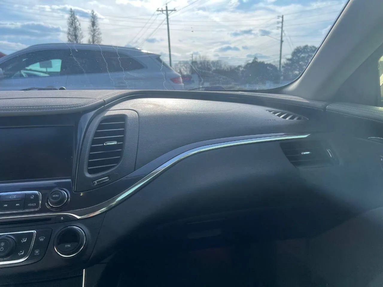 Used 2018 Chevrolet Impala Premier FWD image 19
