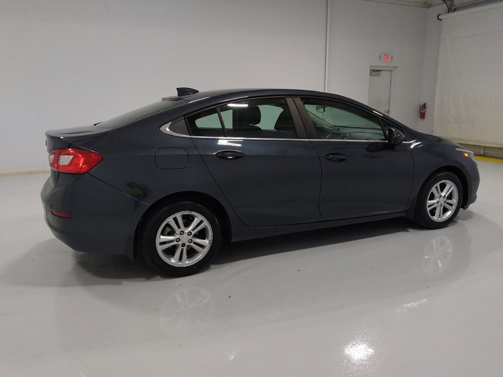 Used 2017 Chevrolet Cruze LT image 10