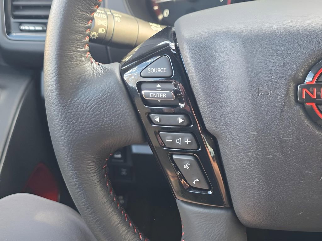 Used 2024 Nissan Frontier PRO-4X w/ Technology Package image 18