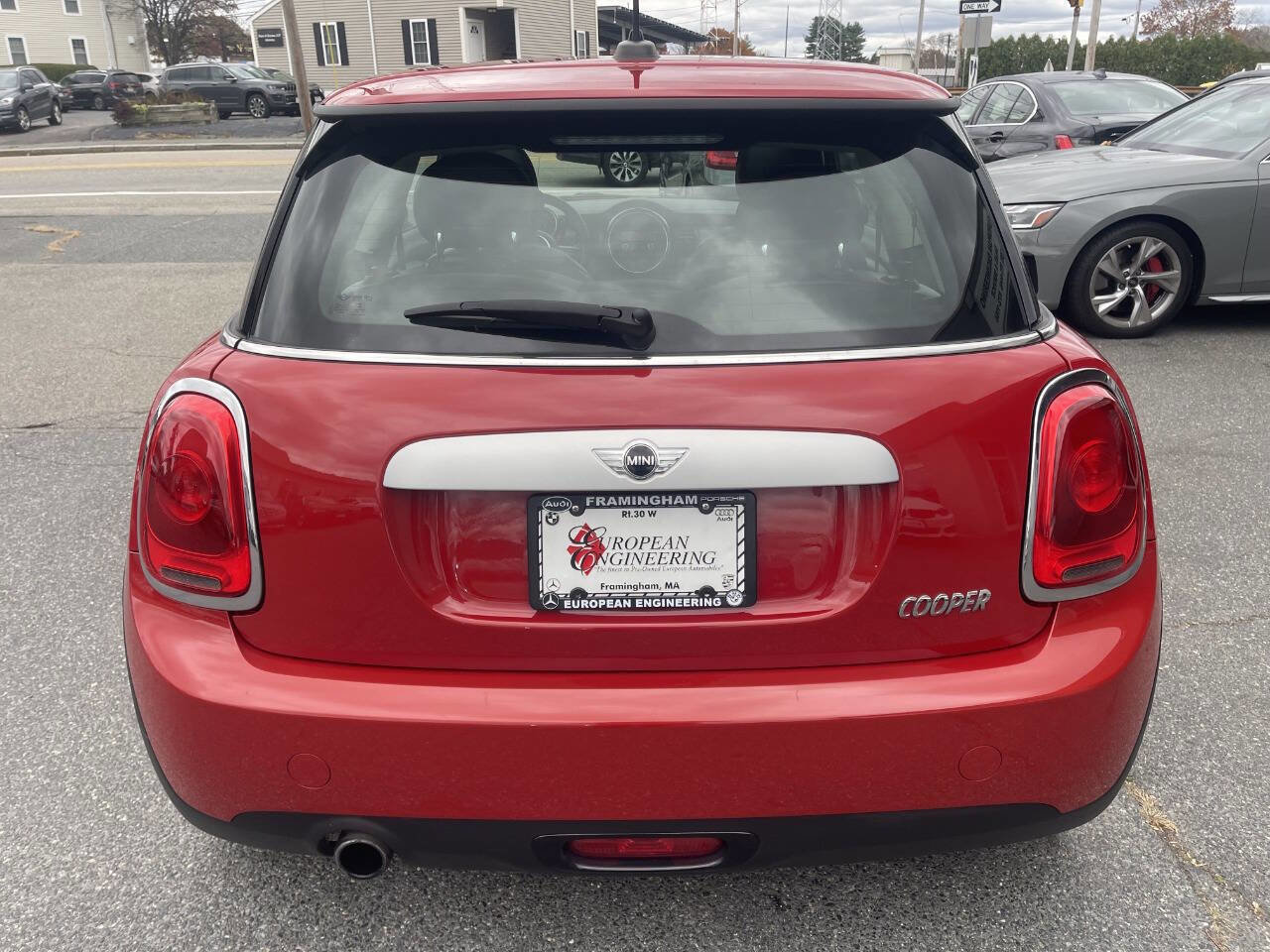 Used 2015 MINI Cooper 2-Door Hardtop image 6