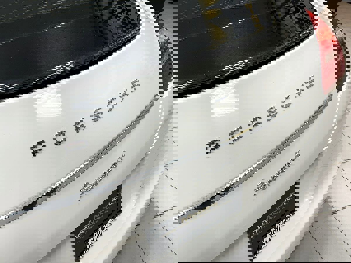 Used 2012 Porsche Panamera 4 image 68