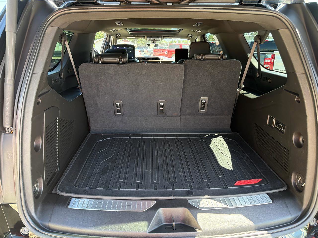 Used 2021 GMC Yukon XL Denali w/ Denali Premium Package image 23