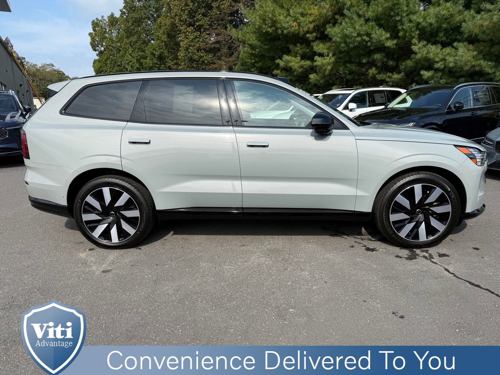 Used 2025 Volvo EX90 Ultra image 9