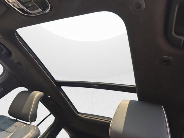 Used 2022 Jeep Grand Cherokee Summit AWD/4WD image 31