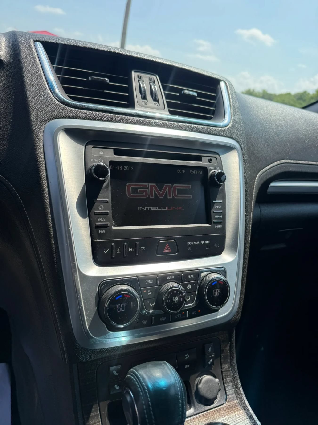Used 2014 GMC Acadia SLT FWD image 13