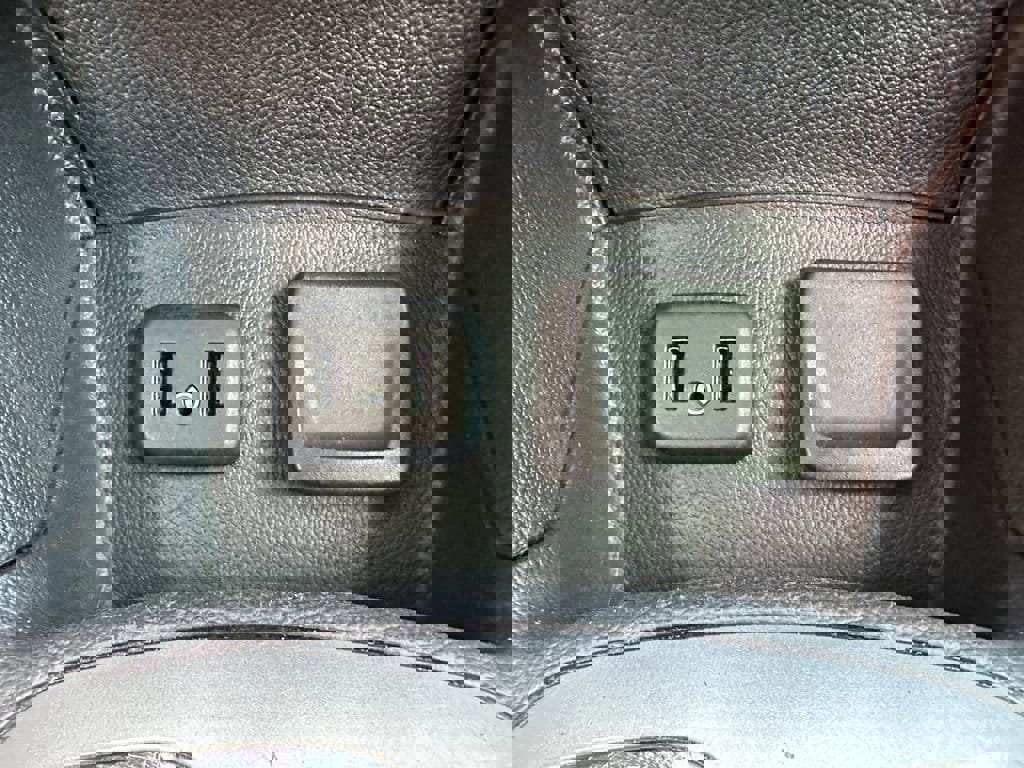 Used 2019 Chevrolet Cruze LT w/ Convenience Package image 25