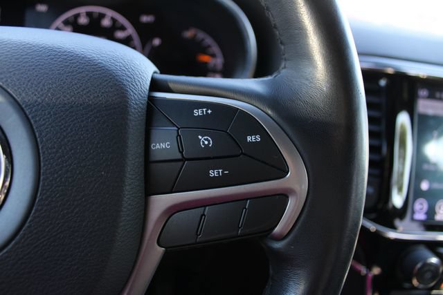Used 2019 Jeep Grand Cherokee Limited w/ Trailer Tow Group IV AWD/4WD image 11