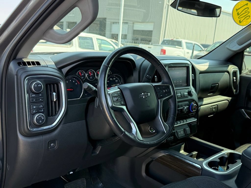 Used 2021 Chevrolet Silverado 1500 LT Trail Boss AWD/4WD image 4